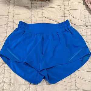 Lululemon Hotty Hot Low Rise Lined Short 2.5” ***POOLSIDE***